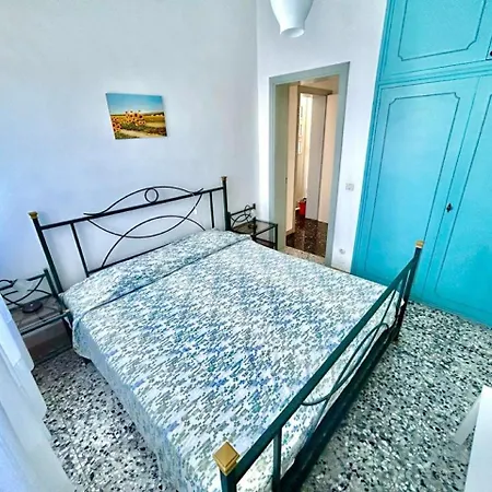 Renata, Bellissima Con Terrazzo Vista Mare E Inclusa