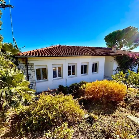 Villa Renata, Bellissima Villa Con Terrazzo Vista Mare E Spiaggia Inclusa