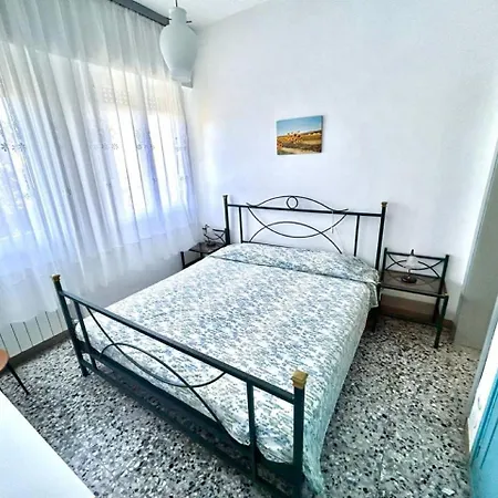 Holiday home Villa Renata, Bellissima Villa Con Terrazzo Vista Mare E Spiaggia Inclusa Numana