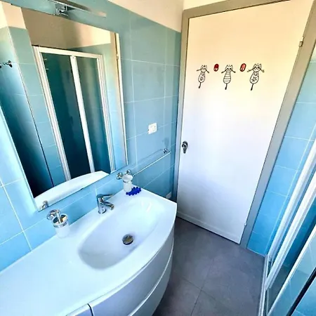 Villa Renata, Bellissima Villa Con Terrazzo Vista Mare E Spiaggia Inclusa