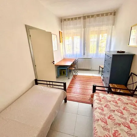 Renata, Bellissima Con Terrazzo Vista Mare E Inclusa Vakantiehuis Numana
